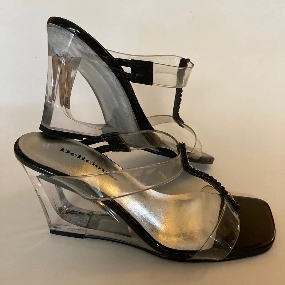 Clear Slip On Size 5.5